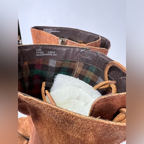 BORN Camel brown lace‎ back riding boots size 8.5. - Picture 7 of 9